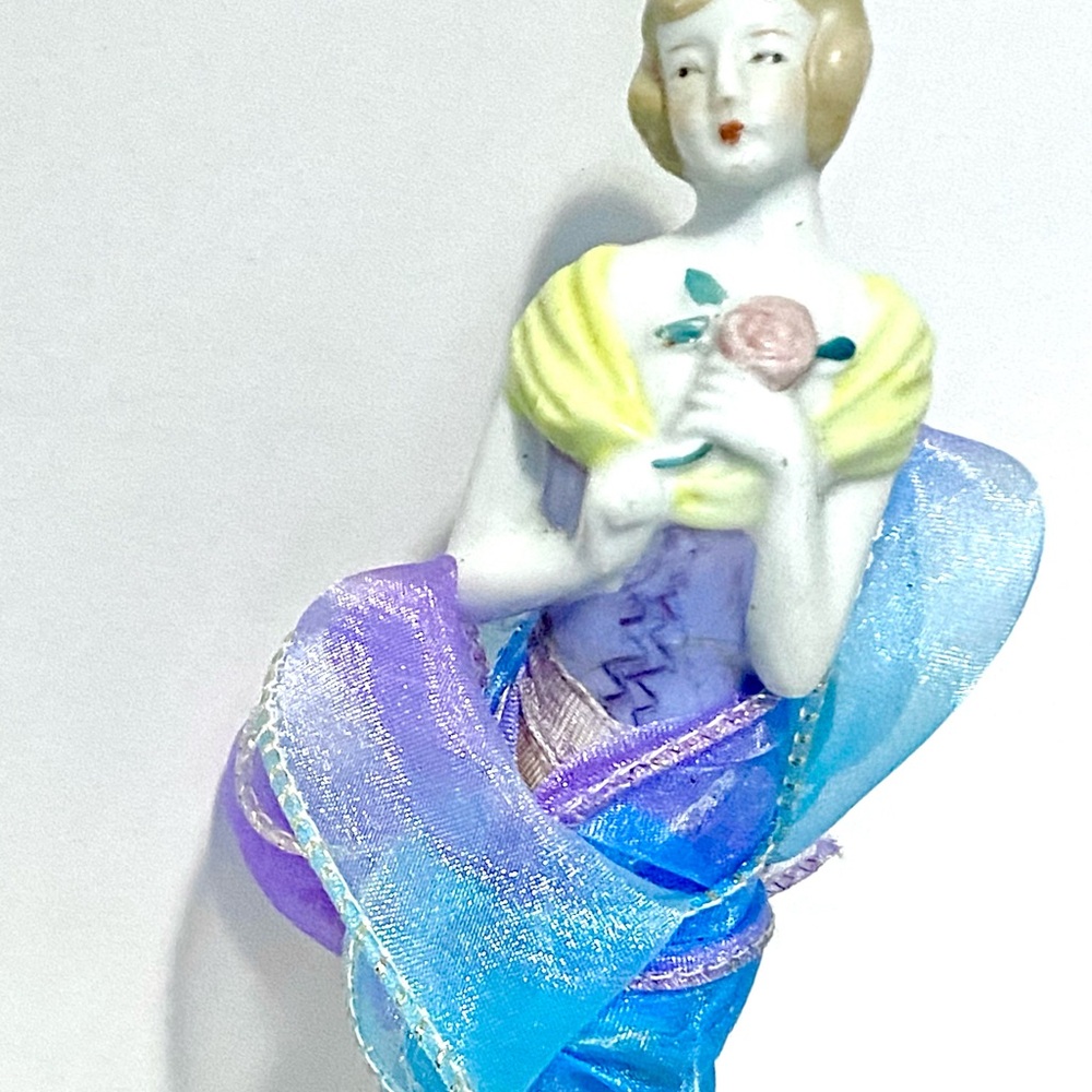 Vintage Victorian Porcelain Wisk Brush Vanity Half Doll Japan